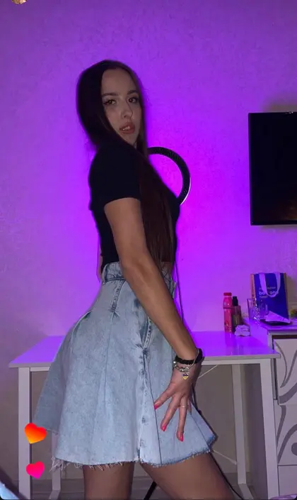 AliceVelvet live webcam