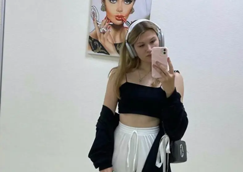 Crazybaby live webcam
