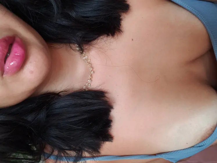 Minibreasts live webcam