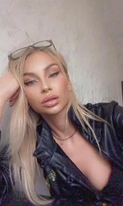 Sashadevis live webcam